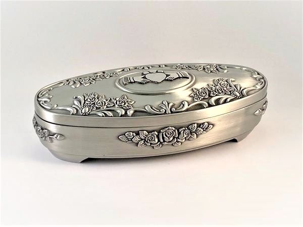 4 sizes Details about   Irish Claddagh Jewelry Boxes Mullingar Pewter 